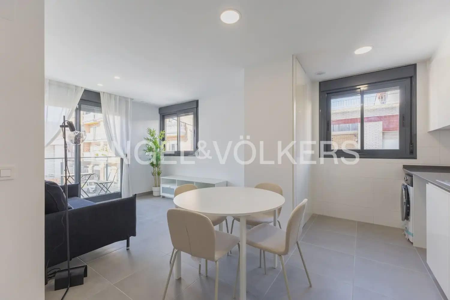 2 bedroom Flat for rent in Massanassa - € 1,150 (Ref: 9977687)