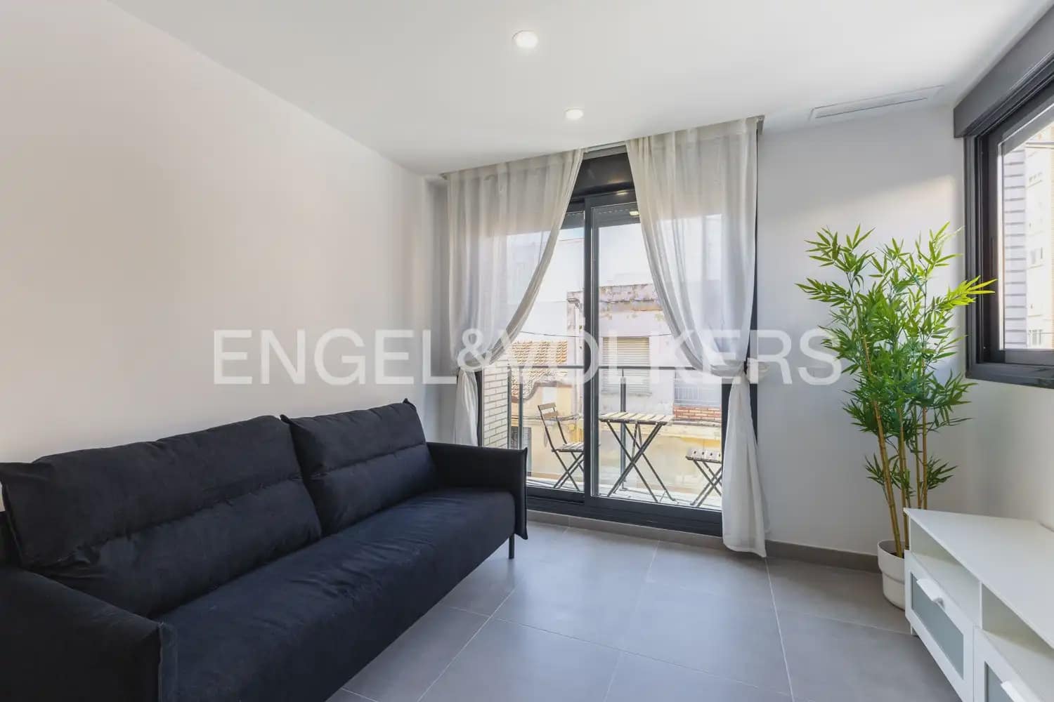 2 bedroom Flat for rent in Massanassa - € 1,150 (Ref: 9977687)