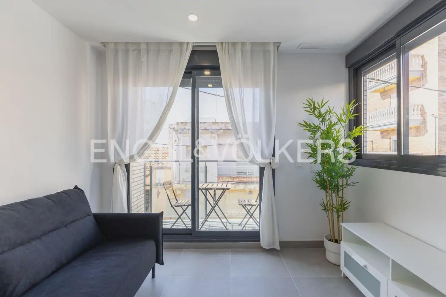 2 bedroom Flat for rent in Massanassa - € 1,150 (Ref: 9977687)