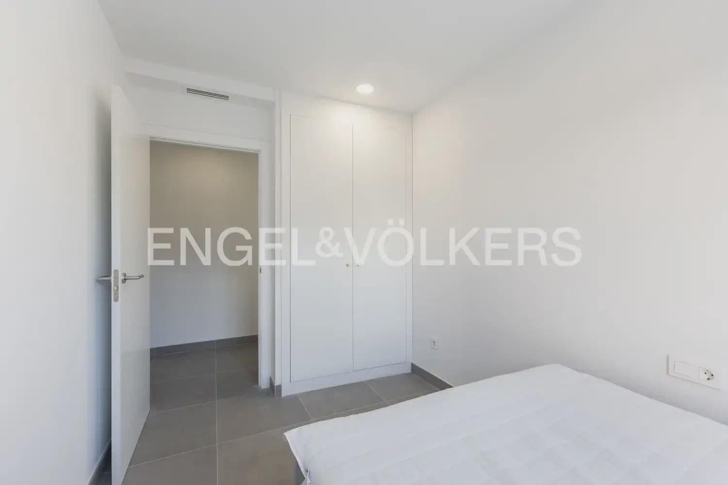 2 bedroom Flat for rent in Massanassa - € 1,150 (Ref: 9977687)