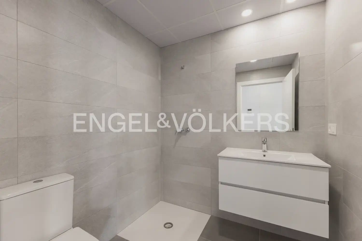 2 bedroom Flat for rent in Massanassa - € 1,150 (Ref: 9977687)