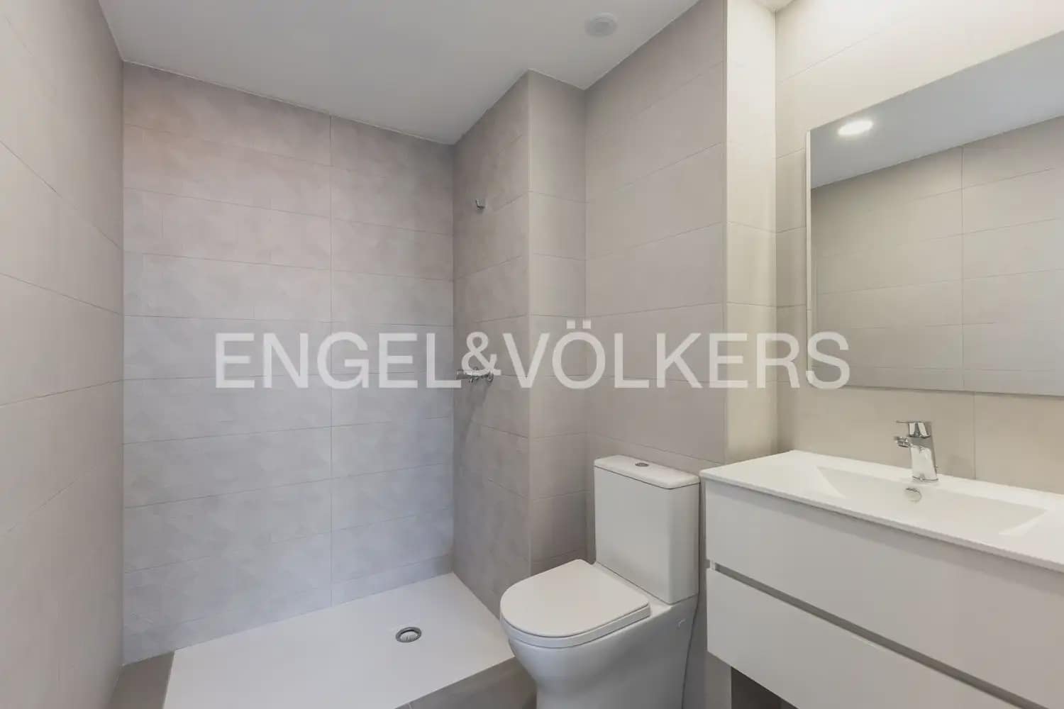 2 bedroom Flat for rent in Massanassa - € 1,150 (Ref: 9977687)