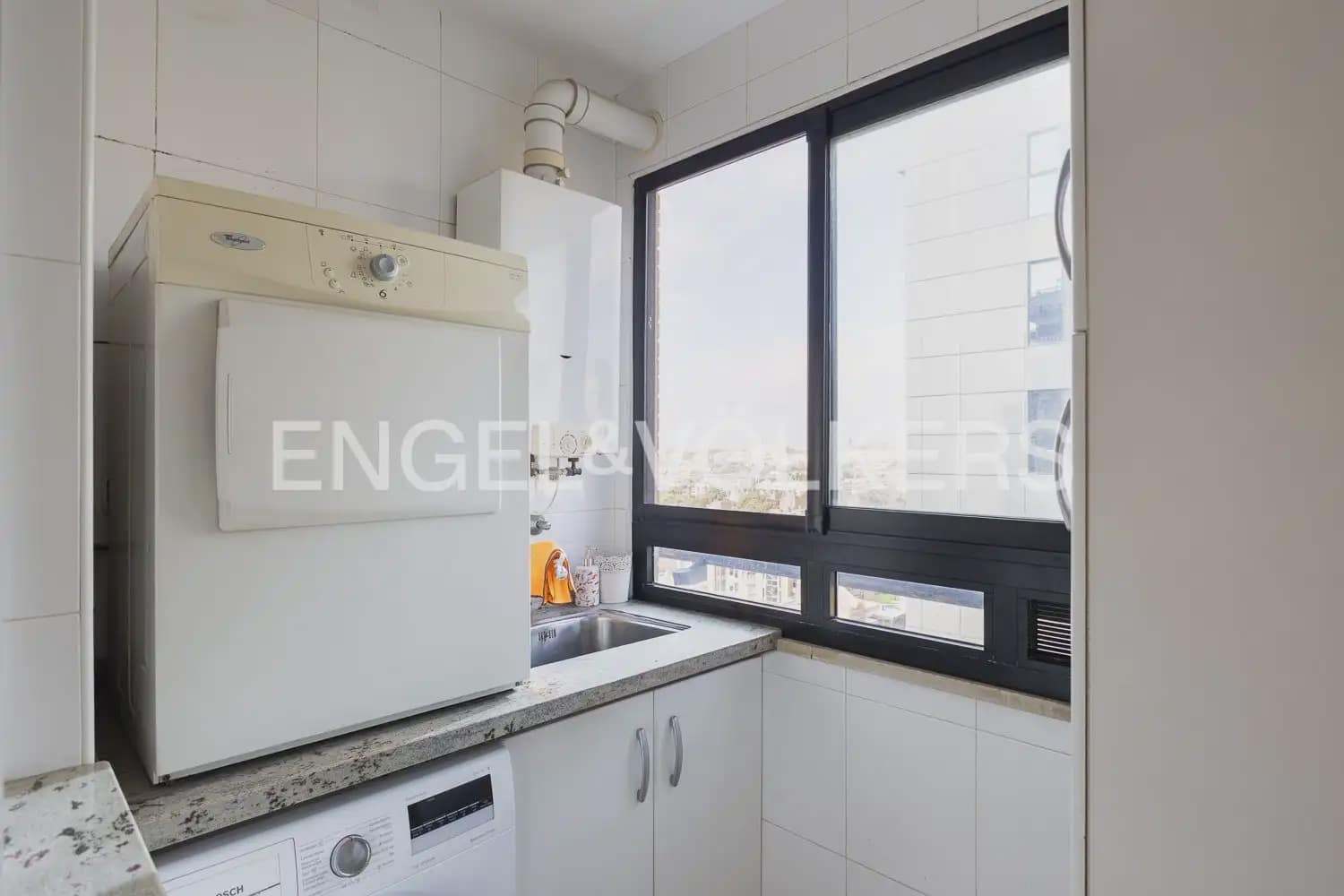3 camera da letto Appartamento da affittare in Valencia citta con piscina garage - 2.200 € (Rif: 9977829)