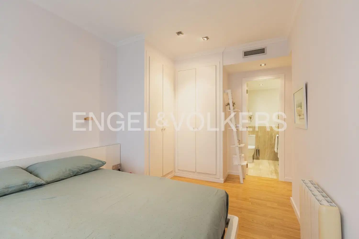 3 camera da letto Appartamento da affittare in Valencia citta con piscina garage - 2.200 € (Rif: 9977829)