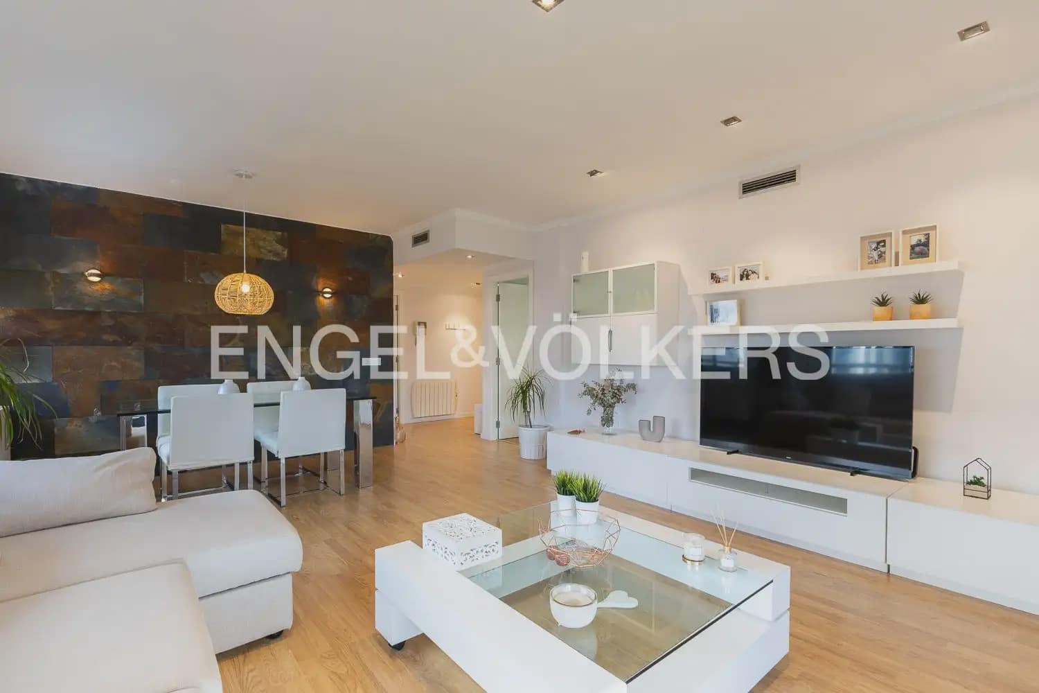 3 camera da letto Appartamento da affittare in Valencia citta con piscina garage - 2.200 € (Rif: 9977829)