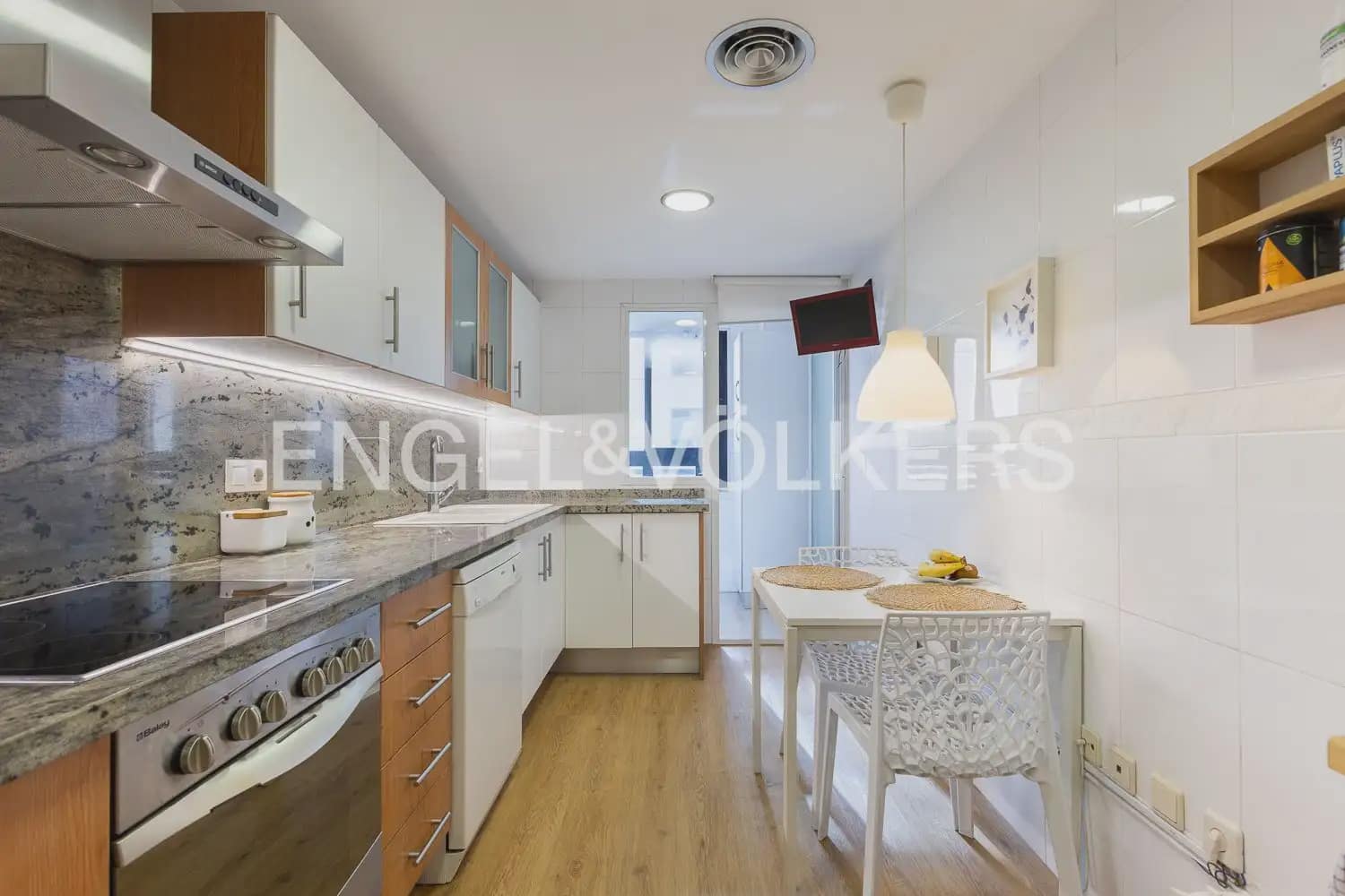 3 camera da letto Appartamento da affittare in Valencia citta con piscina garage - 2.200 € (Rif: 9977829)