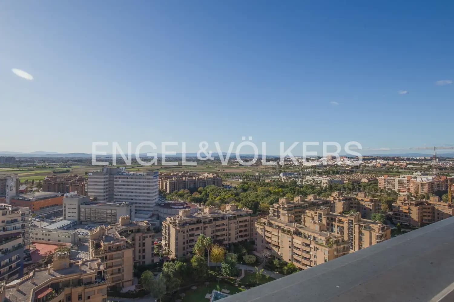 3 camera da letto Appartamento da affittare in Valencia citta con piscina garage - 2.200 € (Rif: 9977829)