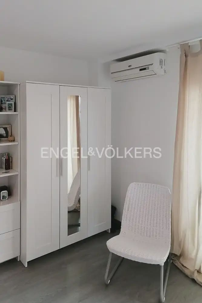 3 bedroom Flat for rent in Valencia city - € 1,400 (Ref: 9977946)