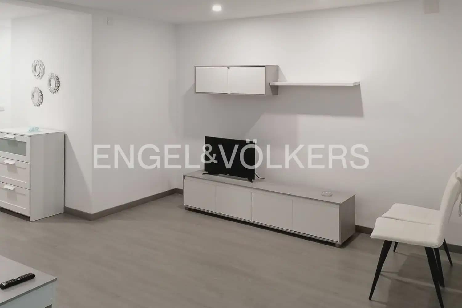 3 bedroom Flat for rent in Valencia city - € 1,400 (Ref: 9977946)