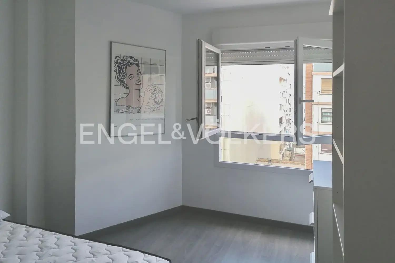 3 bedroom Flat for rent in Valencia city - € 1,400 (Ref: 9977946)