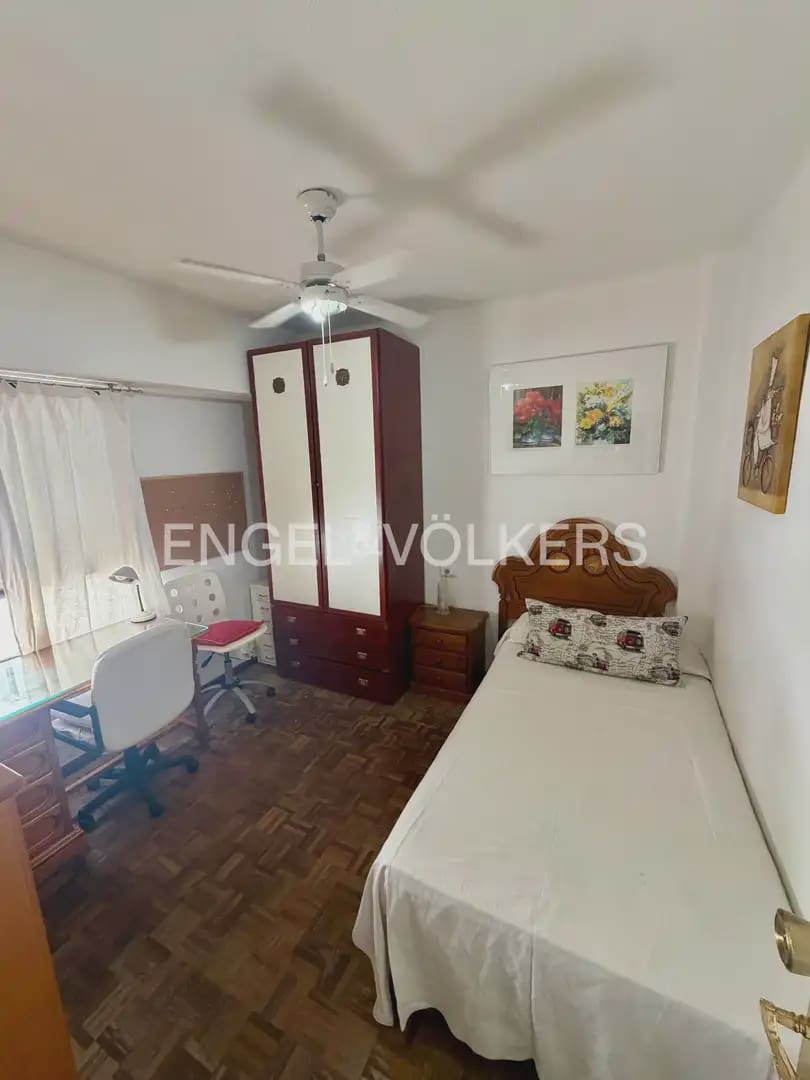 4 soveværelse Lejlighed til leje i Valencia by - € 1.750 (Ref: 9977947)