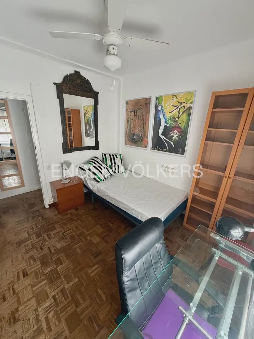 4 soveværelse Lejlighed til leje i Valencia by - € 1.750 (Ref: 9977947)