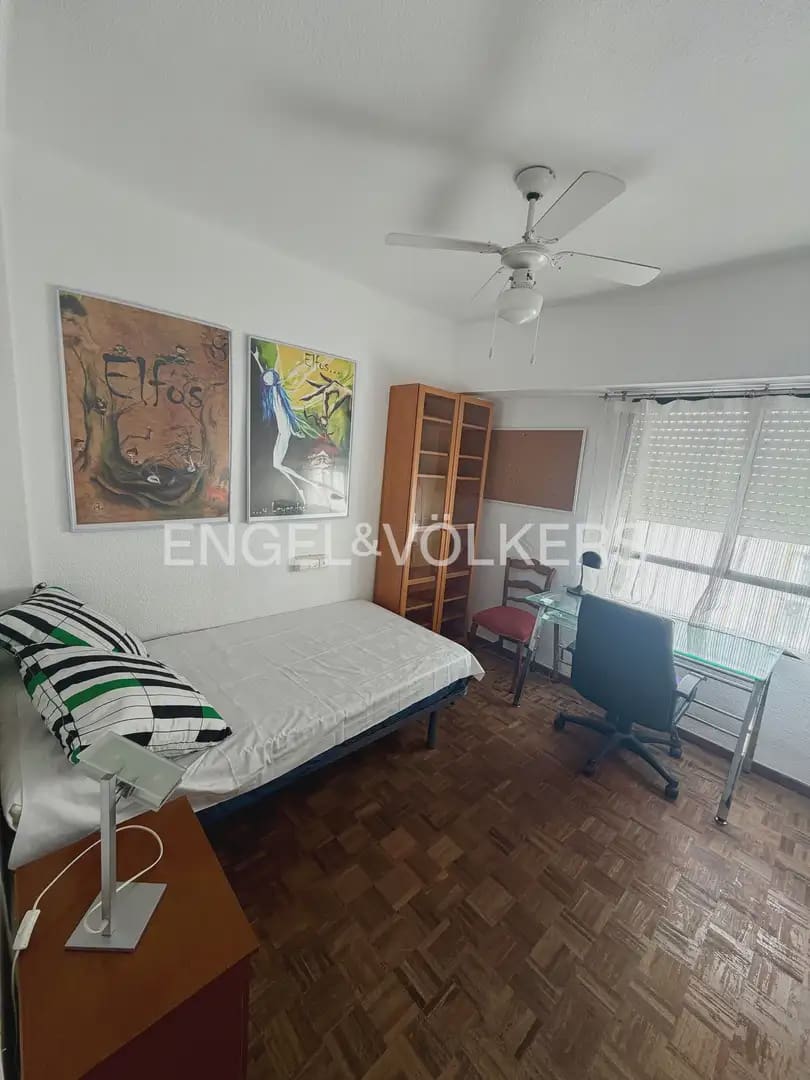 4 soveværelse Lejlighed til leje i Valencia by - € 1.750 (Ref: 9977947)
