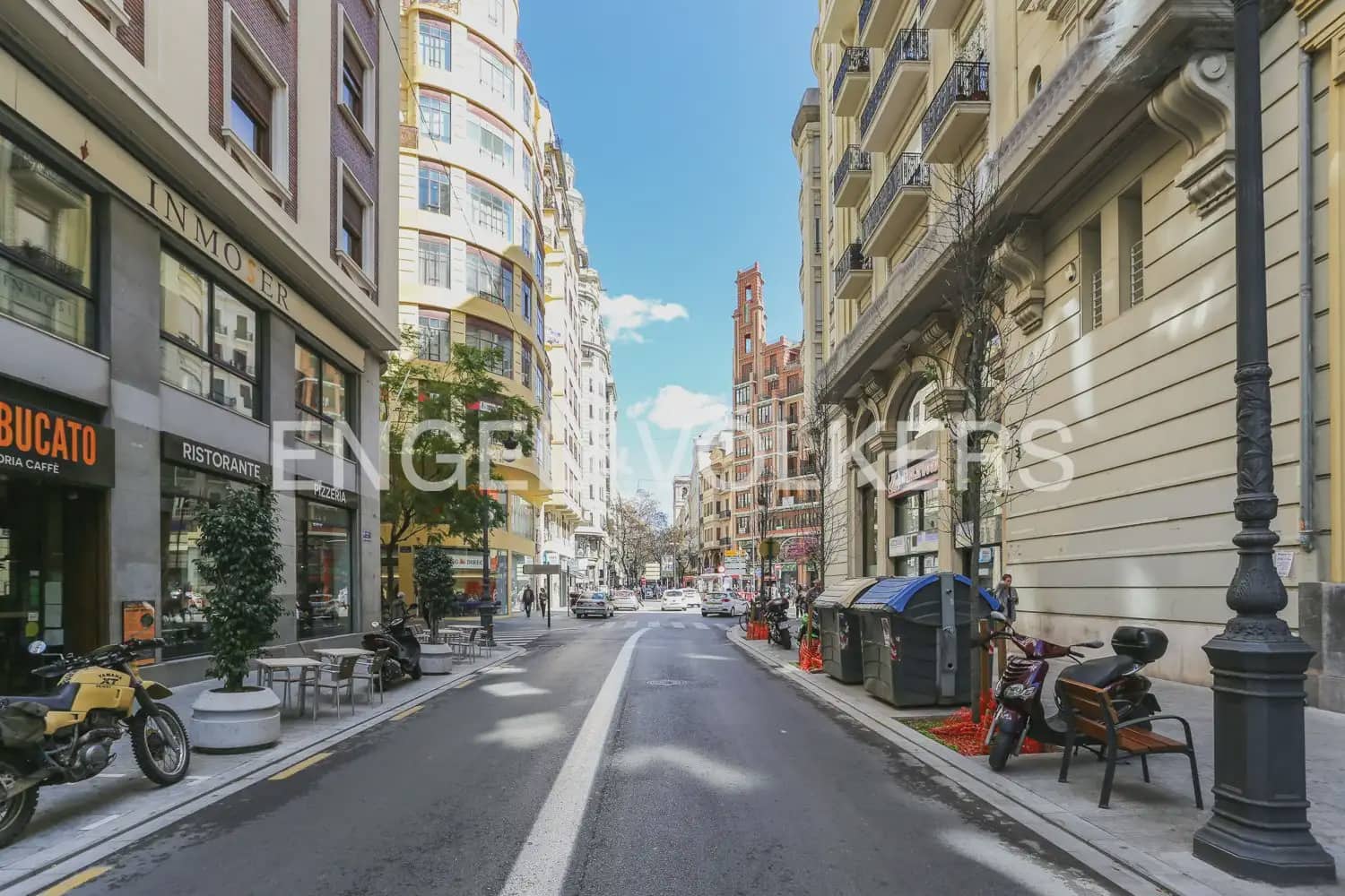 3 bedroom Flat for rent in Valencia city - € 1,900 (Ref: 9978006)