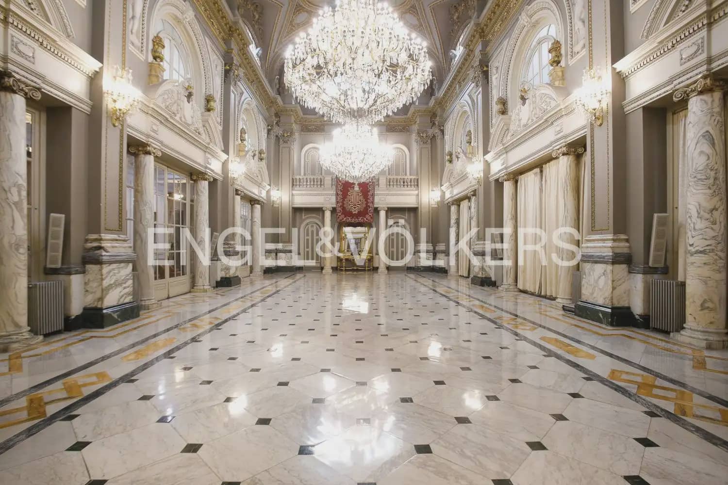 3 bedroom Flat for rent in Valencia city - € 1,900 (Ref: 9978006)