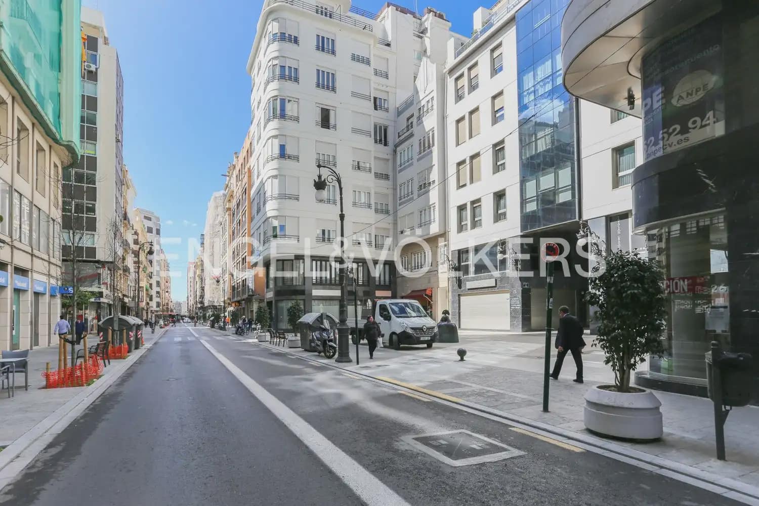3 bedroom Flat for rent in Valencia city - € 1,900 (Ref: 9978006)