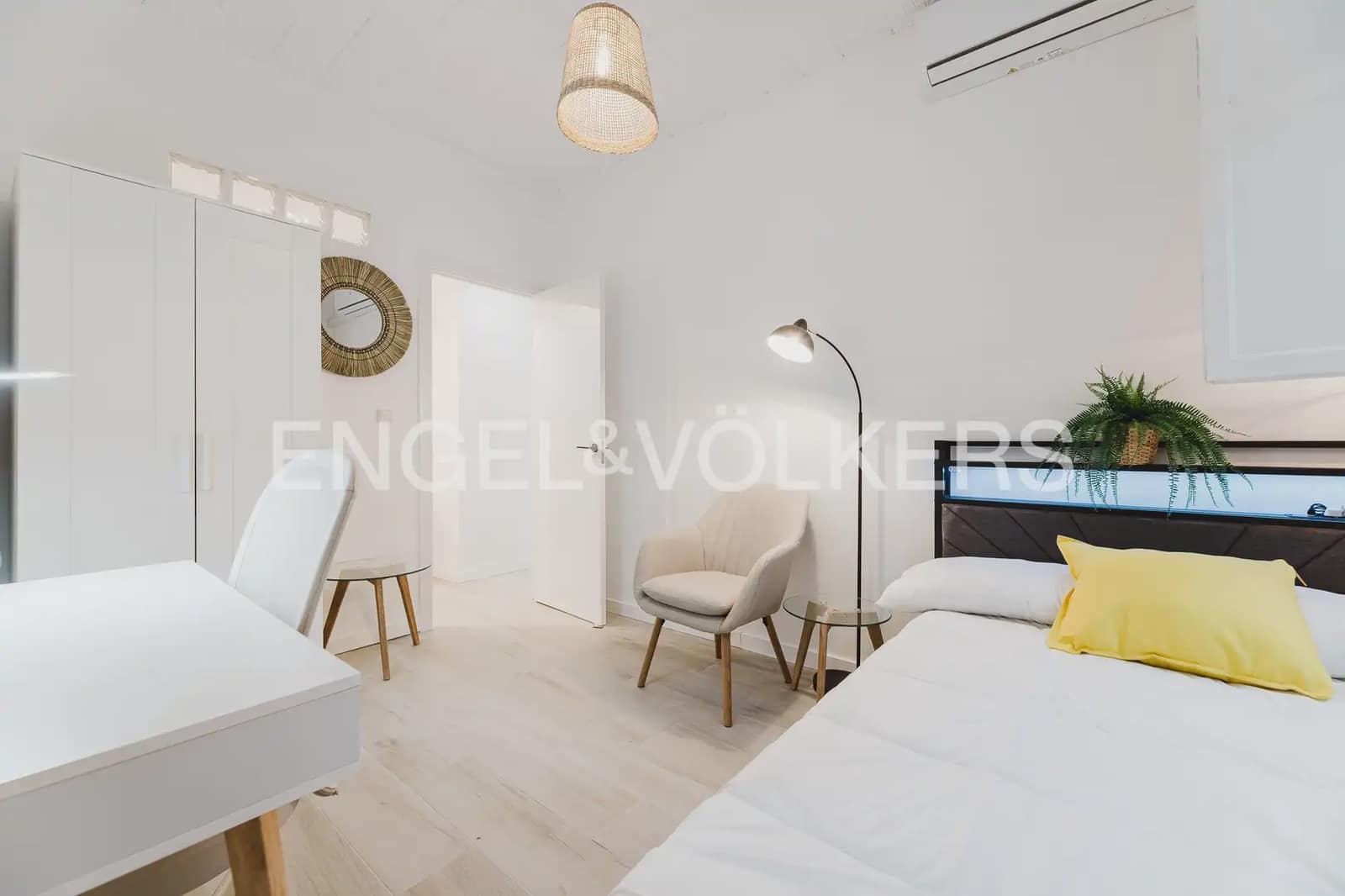 4 Zimmer Wohnung zu vermieten in Valencia Stadt - 2.000 € (Ref: 9978007)