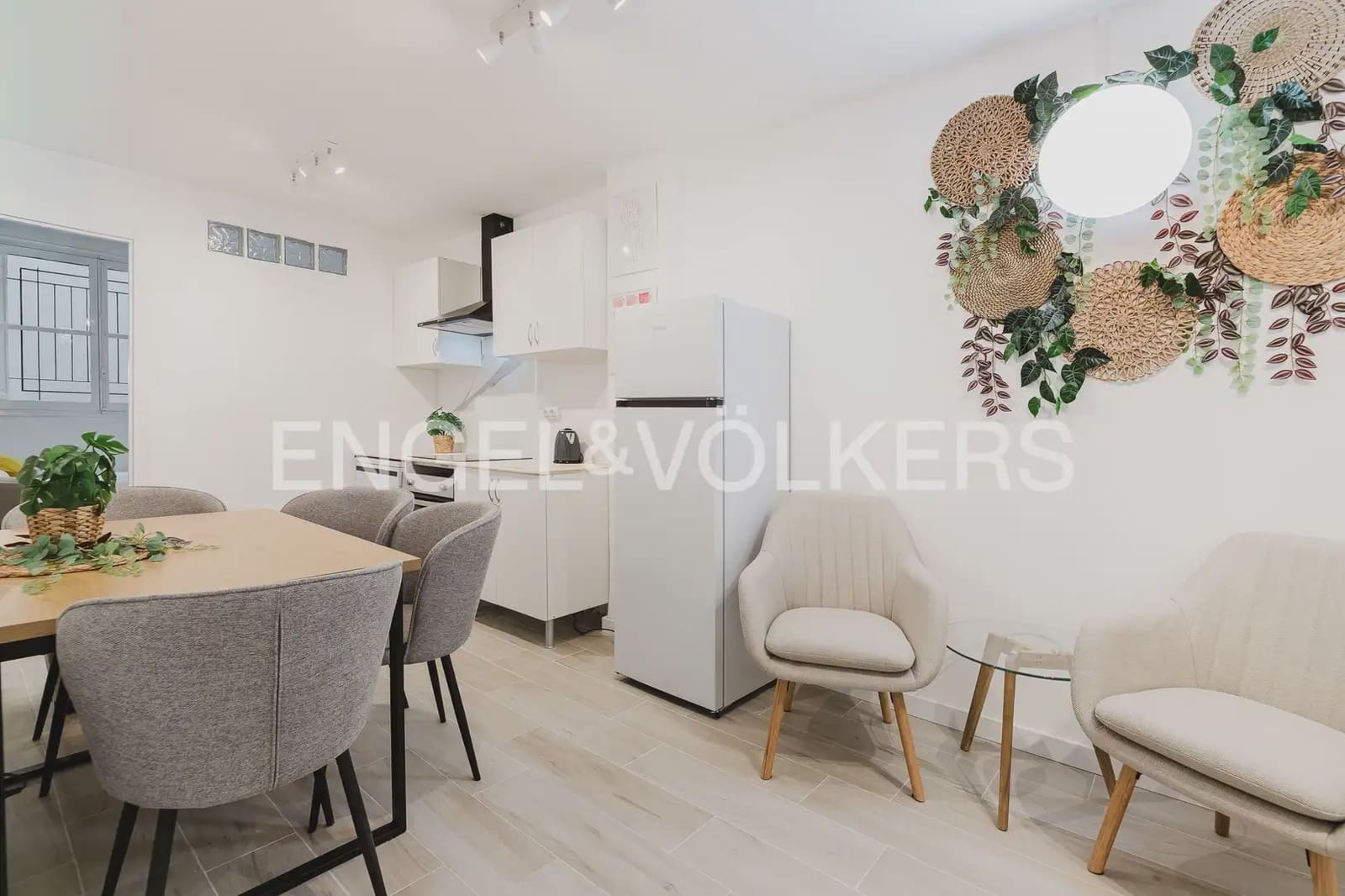 4 Zimmer Wohnung zu vermieten in Valencia Stadt - 2.000 € (Ref: 9978007)
