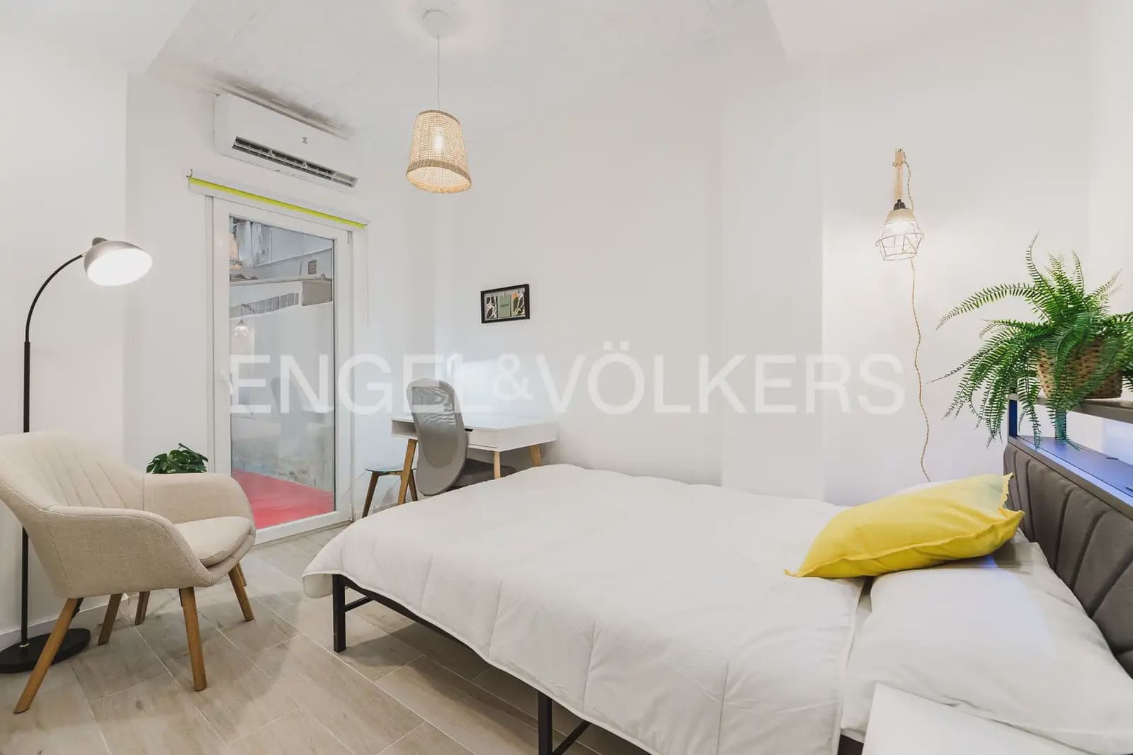 4 Zimmer Wohnung zu vermieten in Valencia Stadt - 2.000 € (Ref: 9978007)
