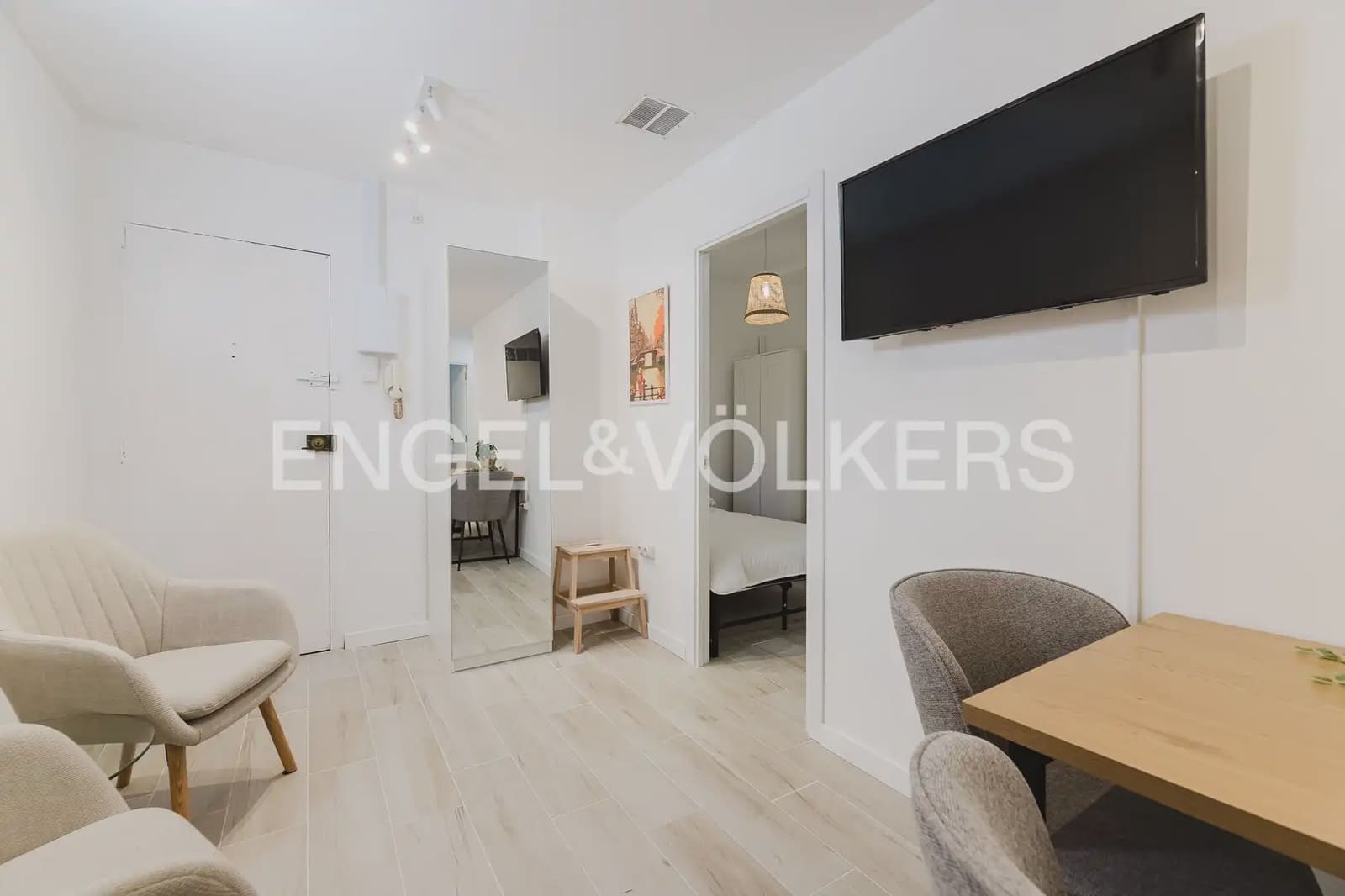 4 Zimmer Wohnung zu vermieten in Valencia Stadt - 2.000 € (Ref: 9978007)