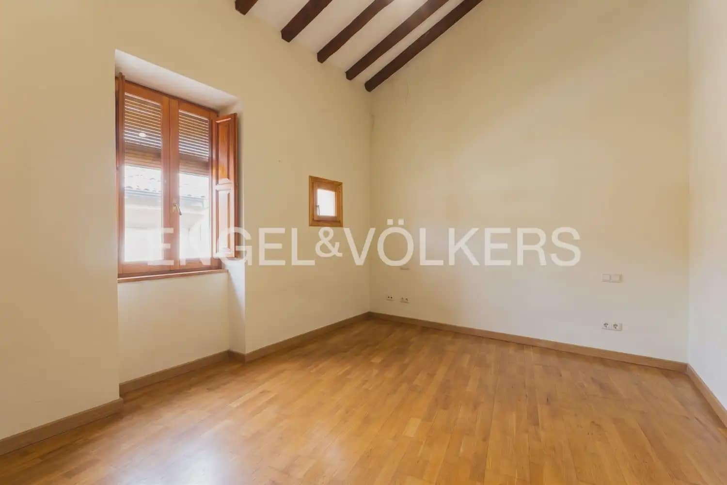 3 slaapkamer Flat te koop in Valencia stad - € 535.000 (Ref: 9978009)