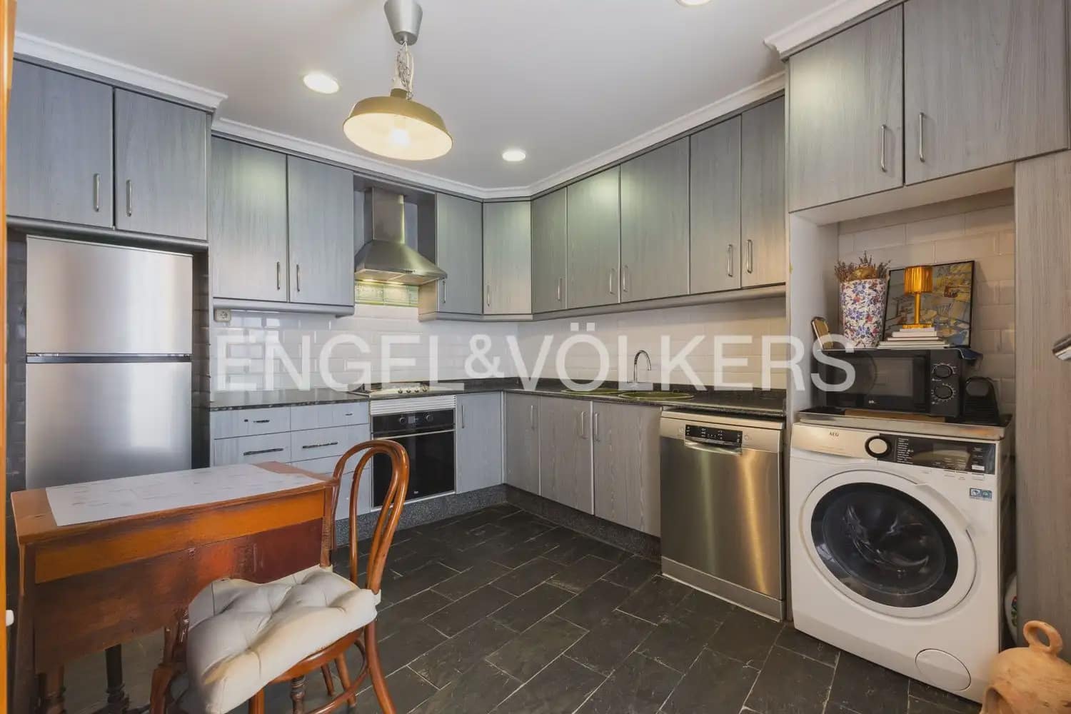 3 slaapkamer Flat te koop in Valencia stad - € 535.000 (Ref: 9978009)