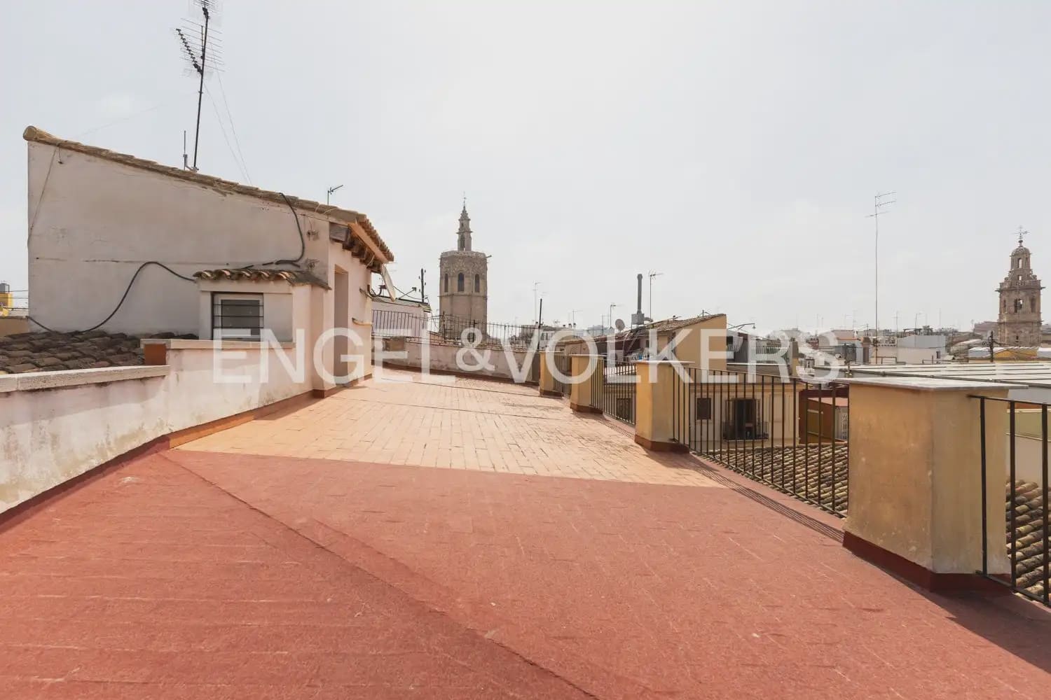 3 slaapkamer Flat te koop in Valencia stad - € 535.000 (Ref: 9978009)