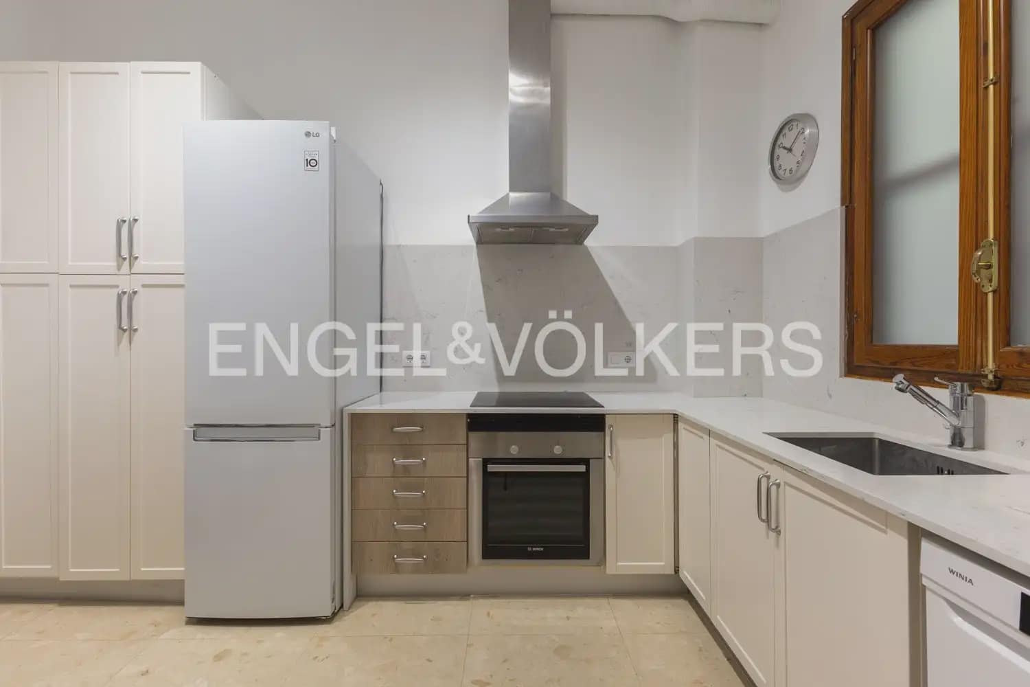 3 bedroom Flat for rent in Valencia city - € 2,300 (Ref: 9978010)