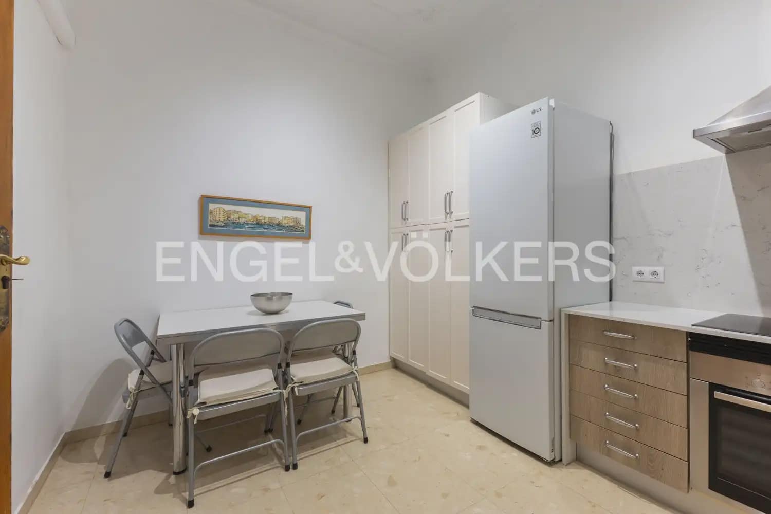 3 bedroom Flat for rent in Valencia city - € 2,300 (Ref: 9978010)