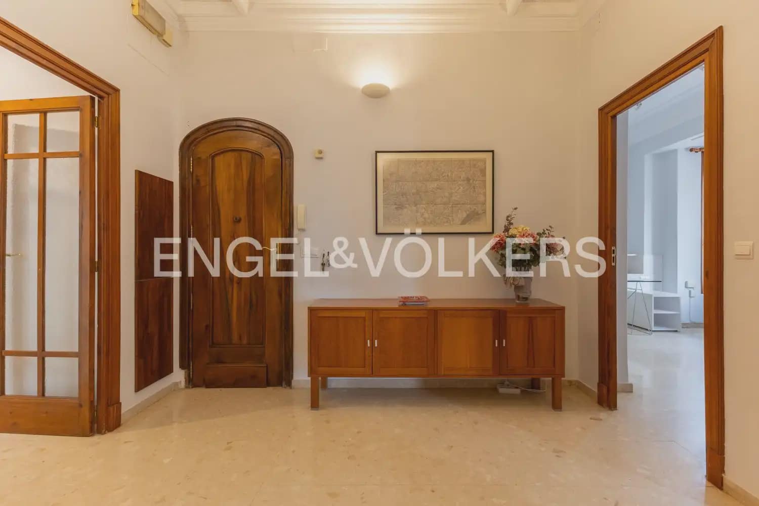3 bedroom Flat for rent in Valencia city - € 2,300 (Ref: 9978010)