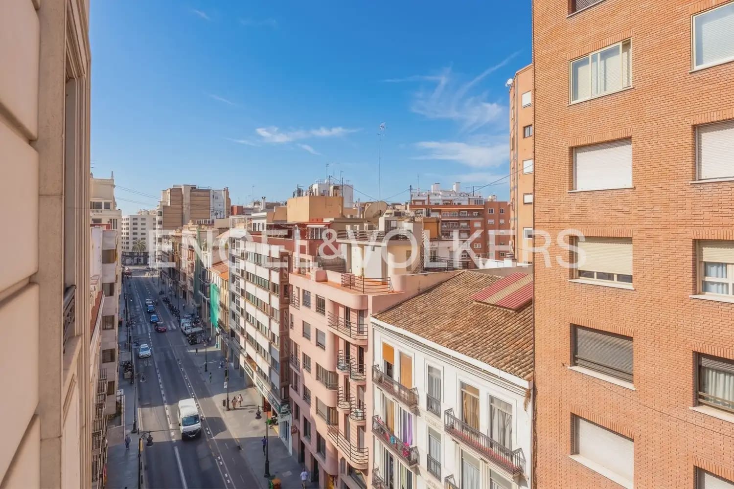3 bedroom Flat for rent in Valencia city - € 2,300 (Ref: 9978010)