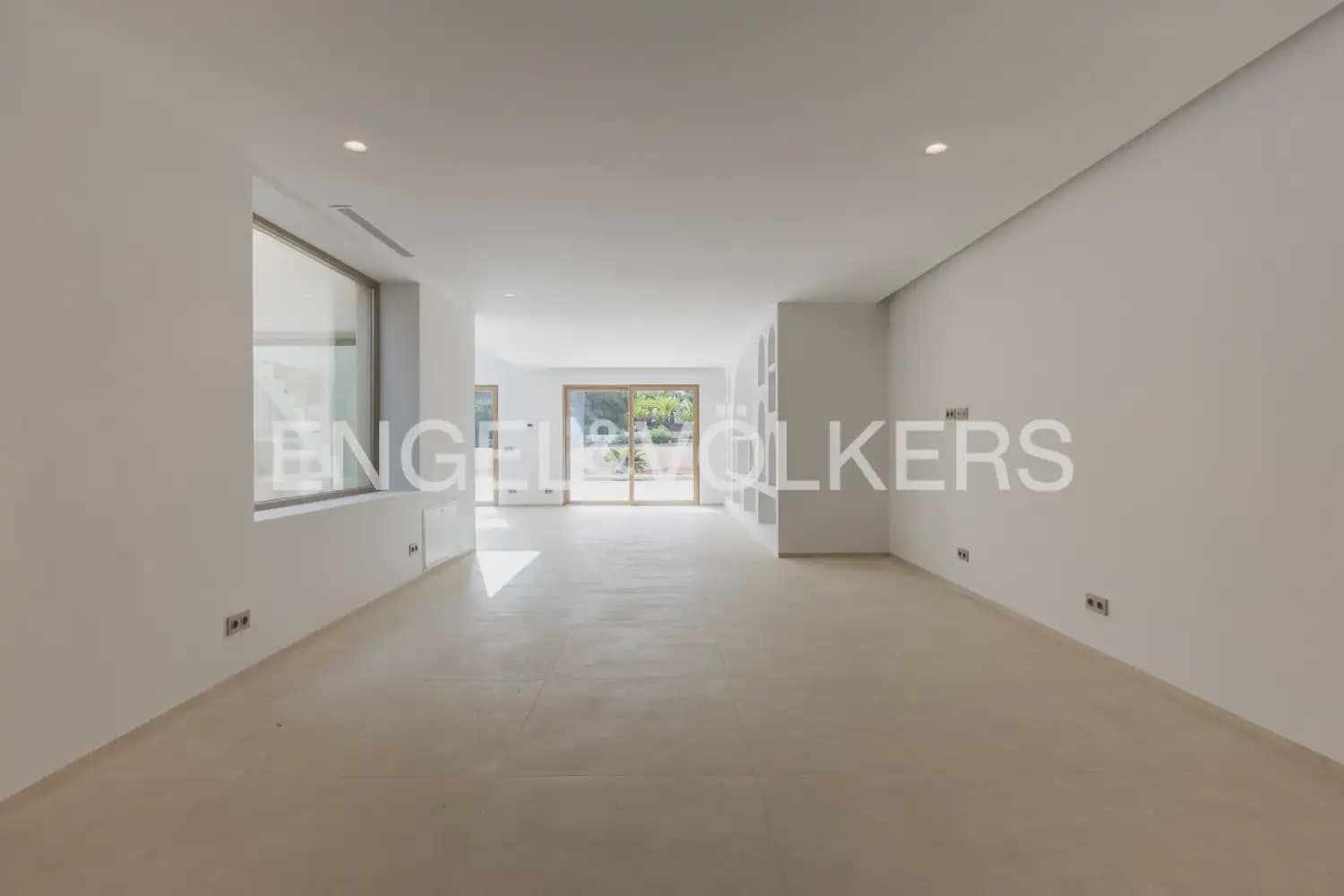 4 soverom Villa til salgs i Javea / Xabia med svømmebasseng garasje - € 1 800 000 (Ref: 9978011)