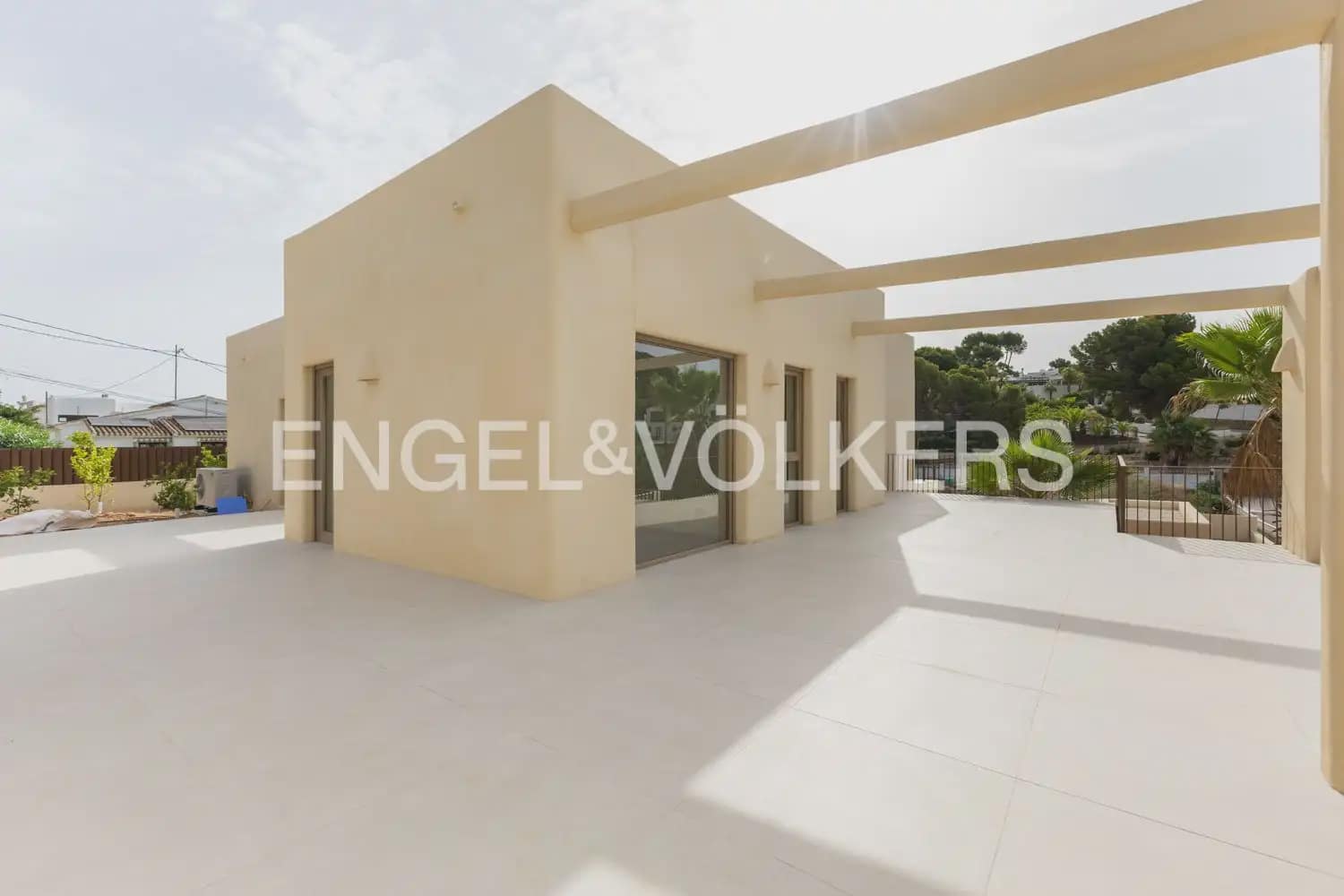 4 soverom Villa til salgs i Javea / Xabia med svømmebasseng garasje - € 1 800 000 (Ref: 9978011)