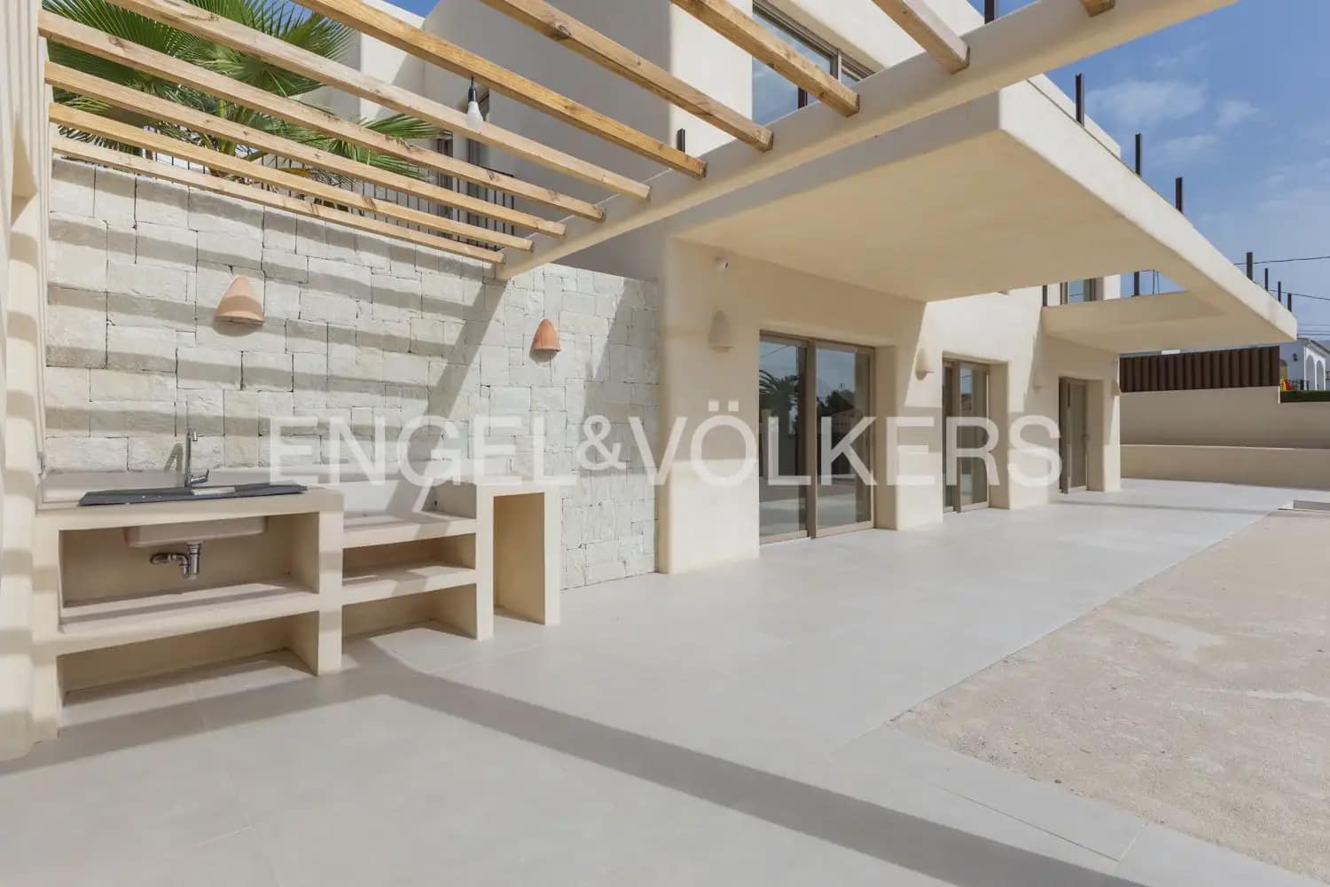 4 soverom Villa til salgs i Javea / Xabia med svømmebasseng garasje - € 1 800 000 (Ref: 9978011)