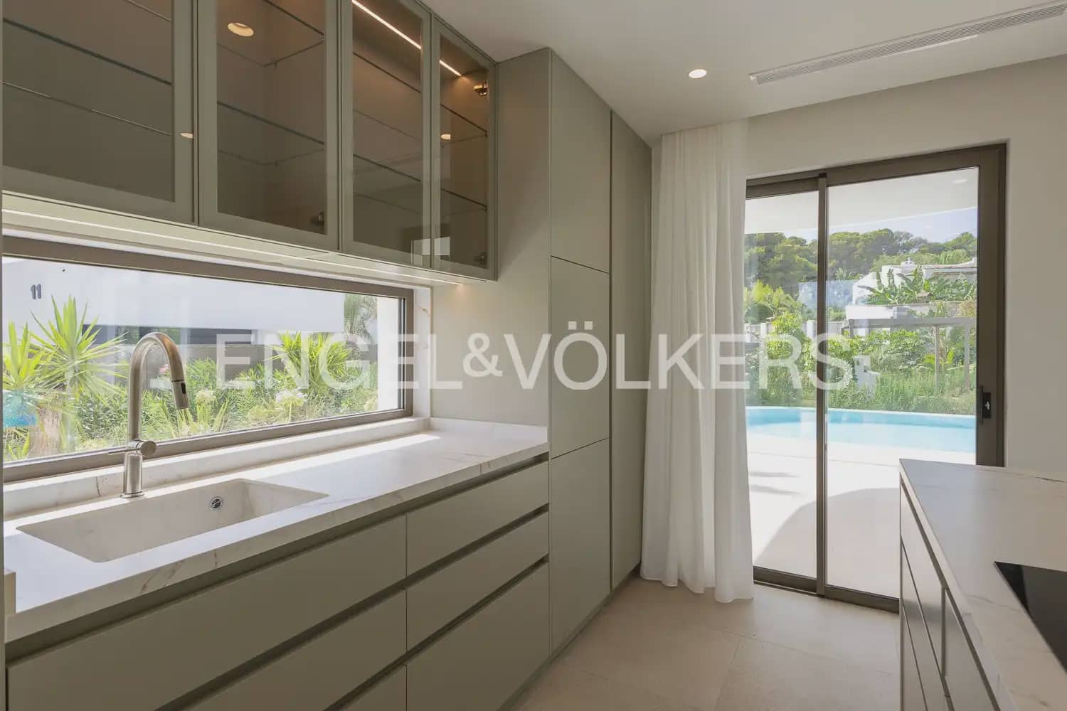 3 sypialnia Willa na sprzedaż w Javea / Xabia z basenem garażem - 1 600 000 € (Ref: 9978012)