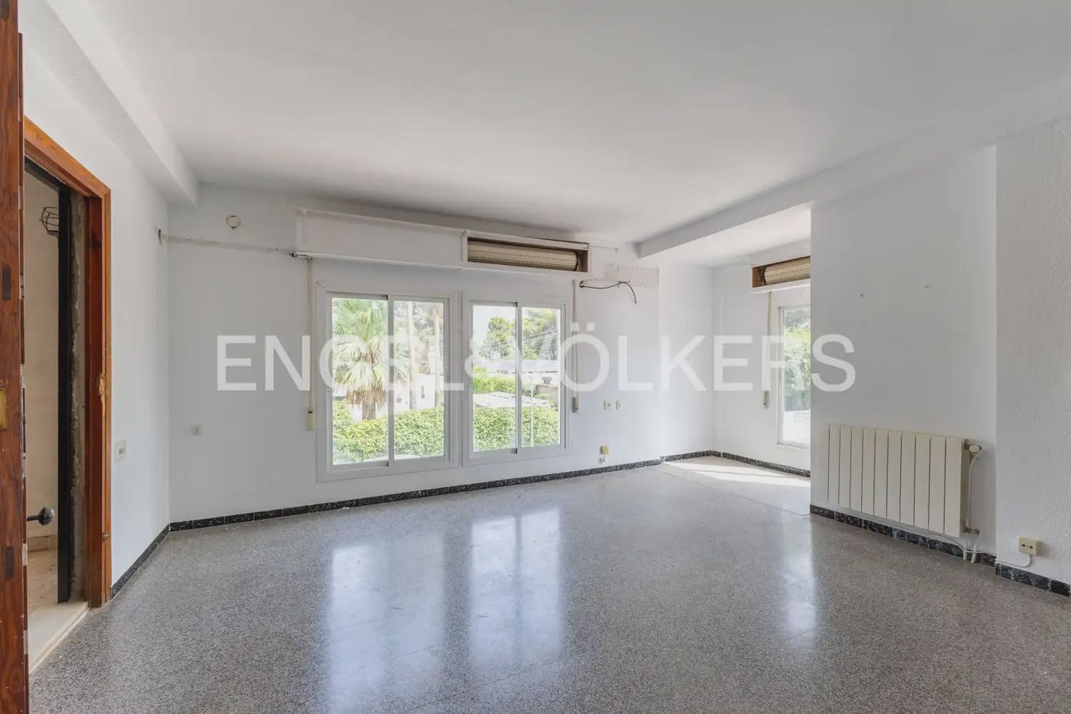 4 sypialnia Willa na sprzedaż w Paterna z basenem garażem - 669 000 € (Ref: 9978014)