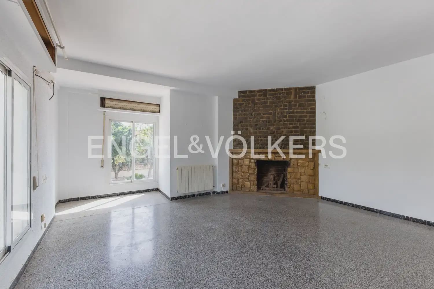 4 sypialnia Willa na sprzedaż w Paterna z basenem garażem - 669 000 € (Ref: 9978014)