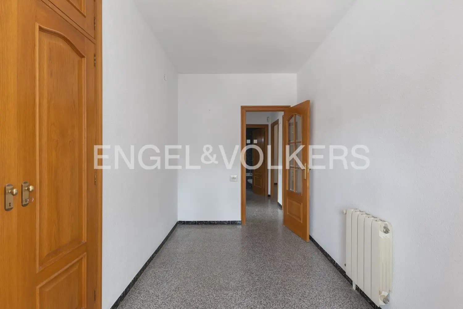 4 sypialnia Willa na sprzedaż w Paterna z basenem garażem - 669 000 € (Ref: 9978014)