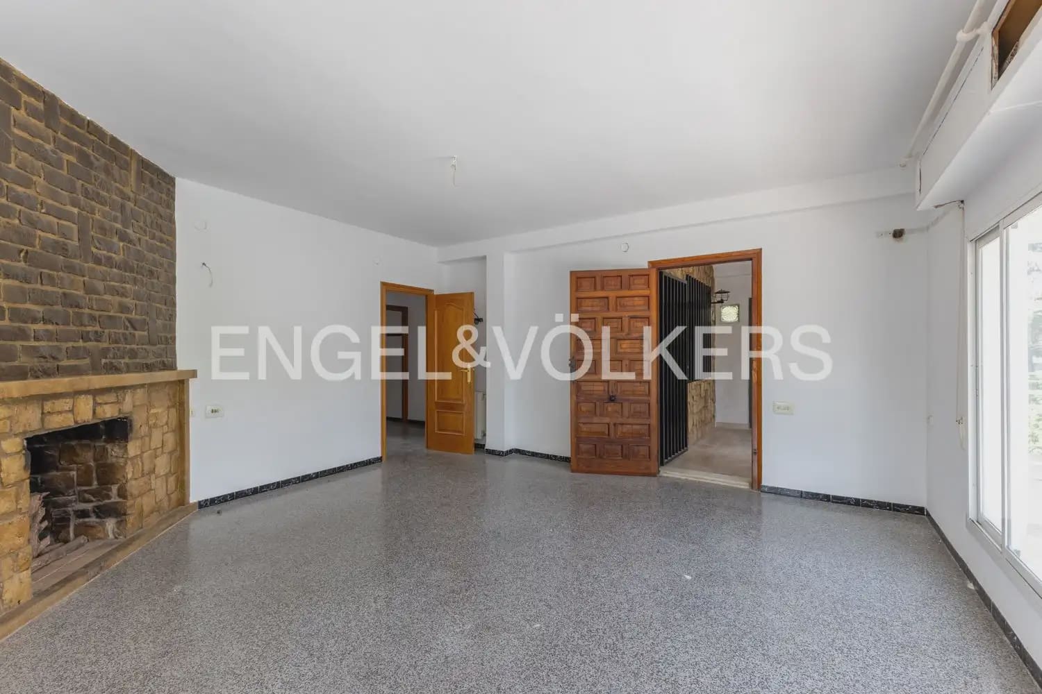 4 sypialnia Willa na sprzedaż w Paterna z basenem garażem - 669 000 € (Ref: 9978014)