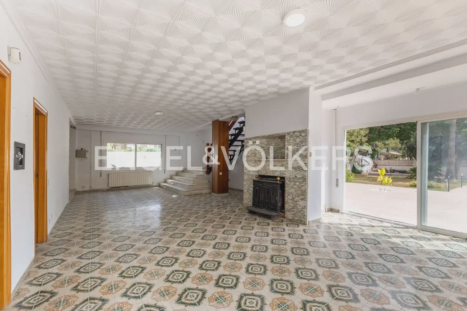 4 sypialnia Willa na sprzedaż w Paterna z basenem garażem - 669 000 € (Ref: 9978014)