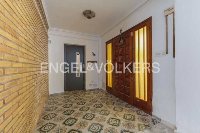 4 sypialnia Willa na sprzedaż w La Cañada, Paterna z basenem garażem - 669 000 € (Ref: 9978014)