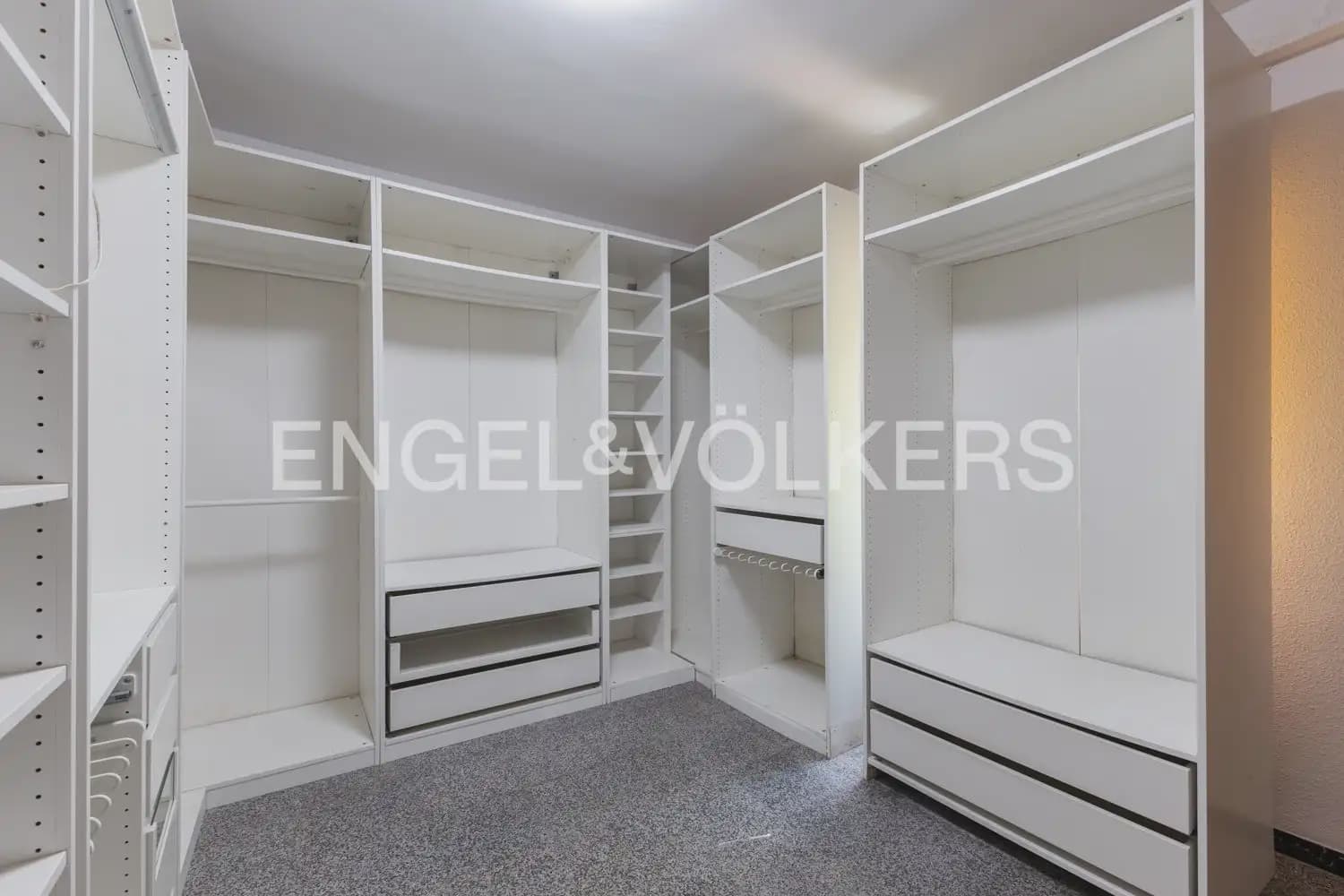 4 sypialnia Willa na sprzedaż w Paterna z basenem garażem - 669 000 € (Ref: 9978014)