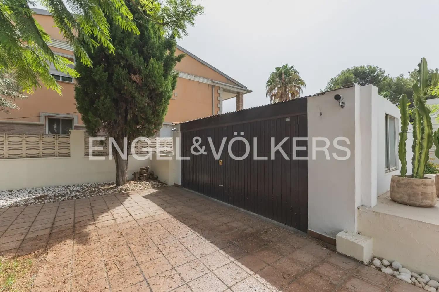 4 sypialnia Willa na sprzedaż w Paterna z basenem garażem - 669 000 € (Ref: 9978014)