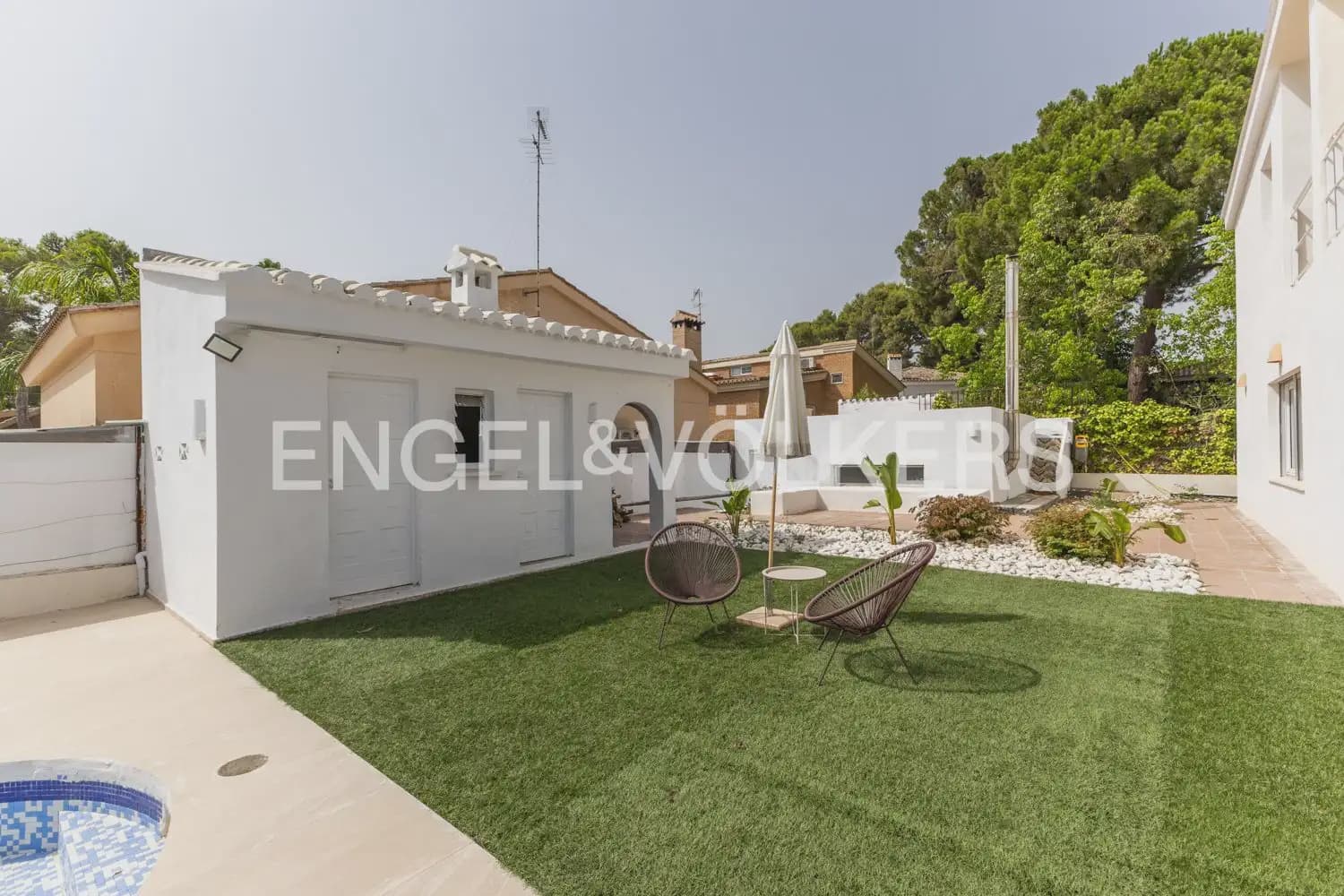 4 sypialnia Willa na sprzedaż w Paterna z basenem garażem - 669 000 € (Ref: 9978014)