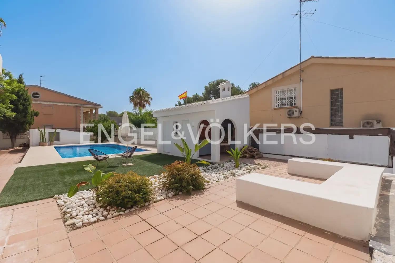 4 sypialnia Willa na sprzedaż w Paterna z basenem garażem - 669 000 € (Ref: 9978014)
