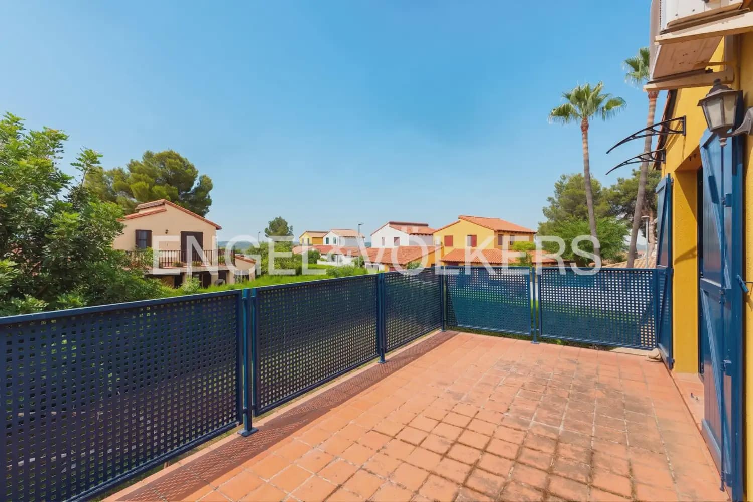 Pareado de 3 habitaciones en Riba-roja de Túria en venta con piscina garaje - 475.000 € (Ref: 9978048)