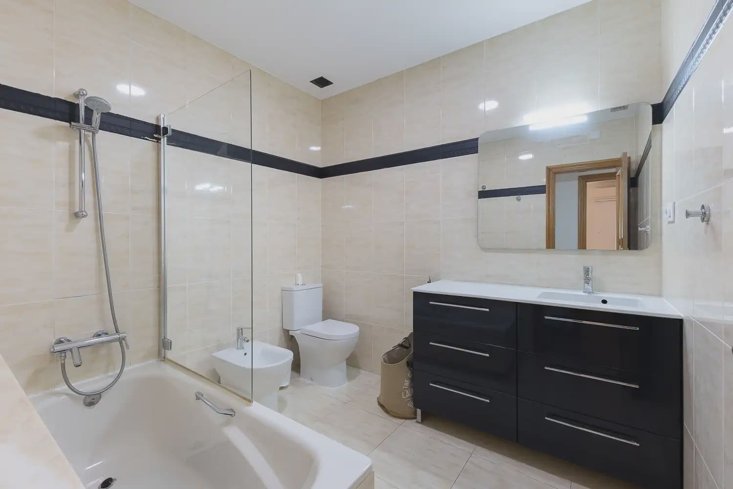 2 quarto Apartamento para arrendar em Valencia cidade - 1 400 € (Ref: 9980524)