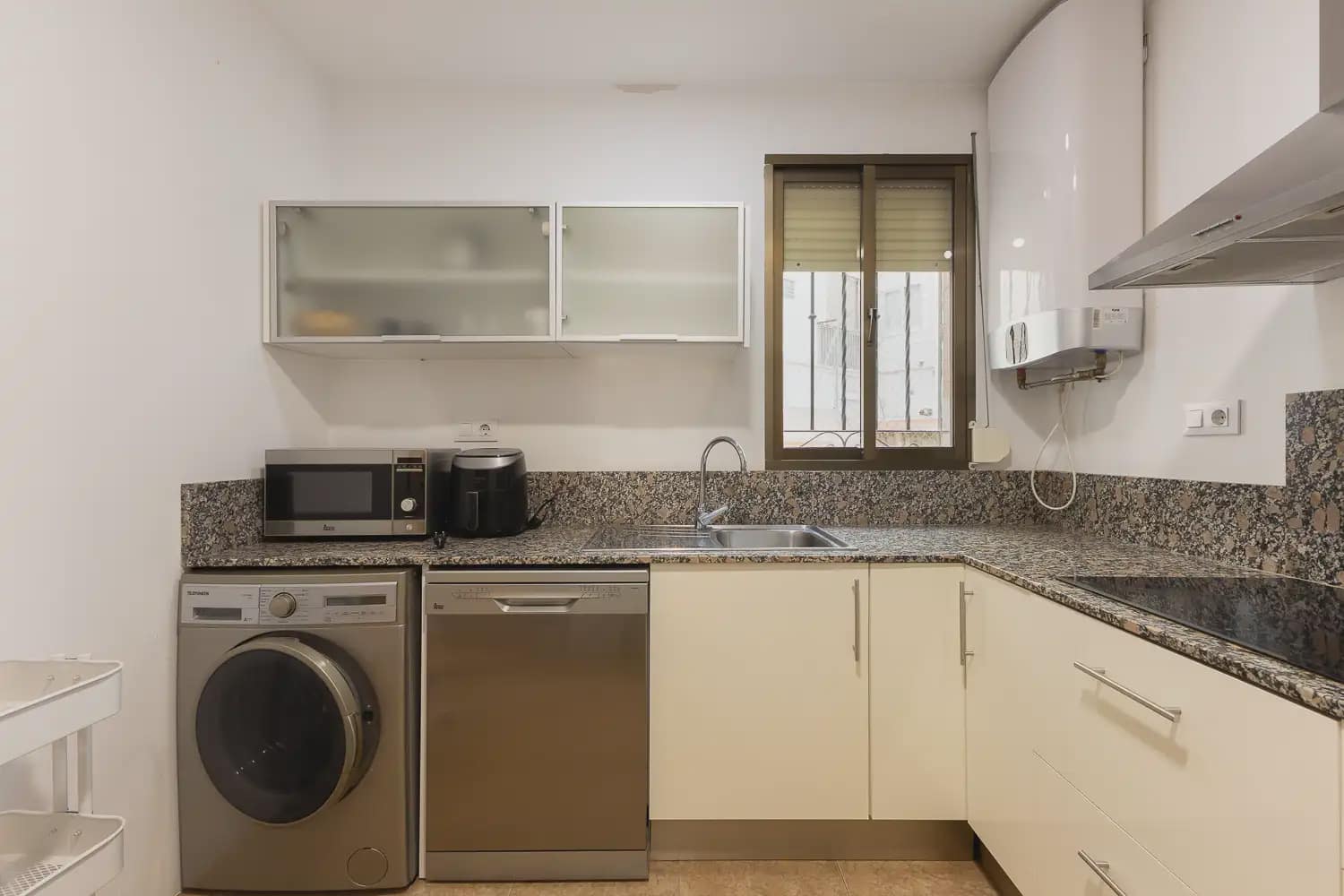 2 quarto Apartamento para arrendar em Valencia cidade - 1 400 € (Ref: 9980524)