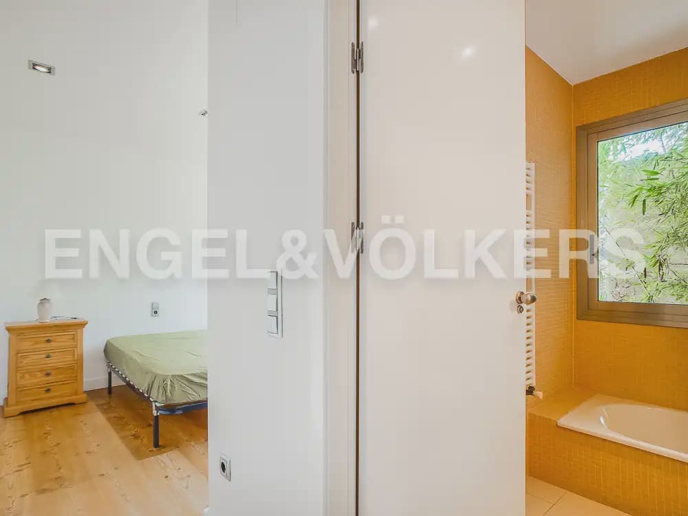 5 soveværelse Villa til leje i Betera med swimmingpool garage - € 5.500 (Ref: 9980525)