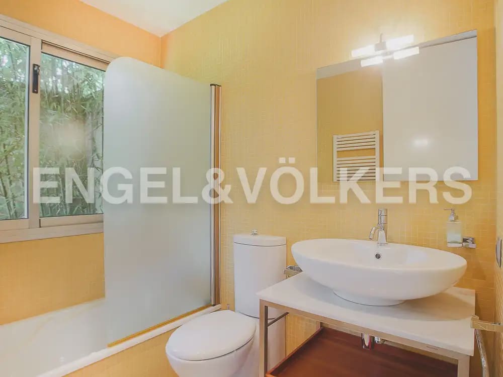 5 soveværelse Villa til leje i Betera med swimmingpool garage - € 5.500 (Ref: 9980525)